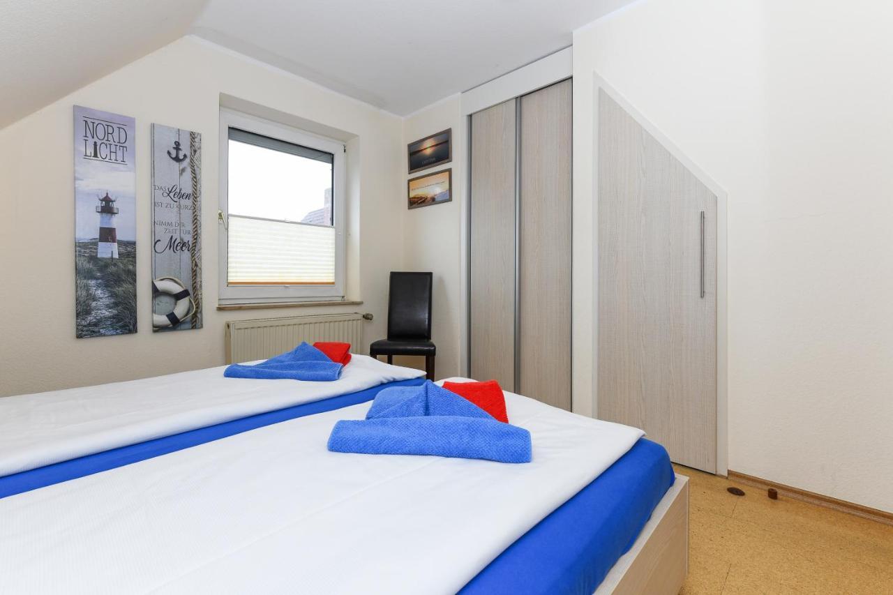 Ferienwohnung Juist Inselhaus Am Deich Нойхарлингерзийл Екстериор снимка