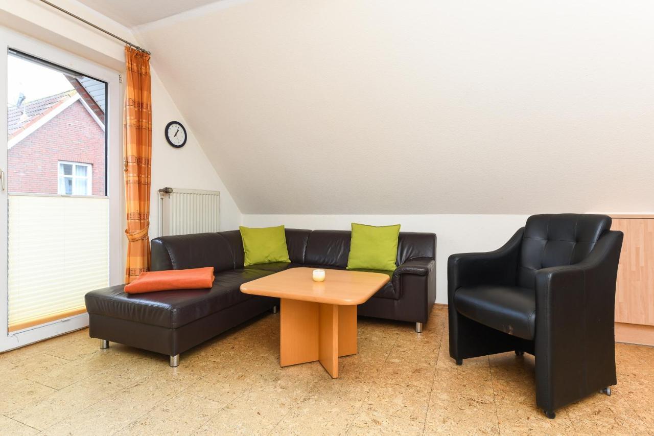Ferienwohnung Juist Inselhaus Am Deich Нойхарлингерзийл Екстериор снимка