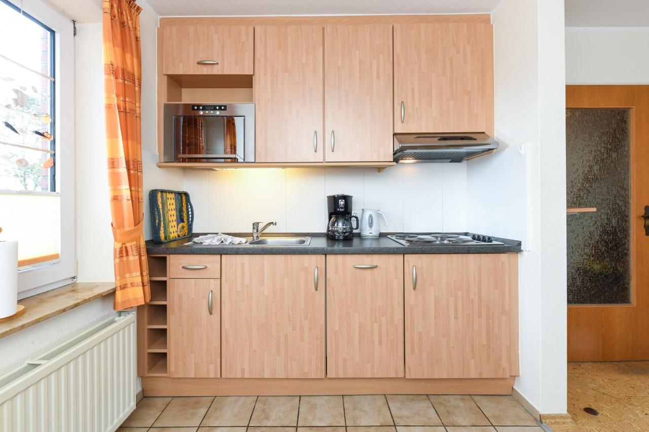 Ferienwohnung Juist Inselhaus Am Deich Нойхарлингерзийл Екстериор снимка